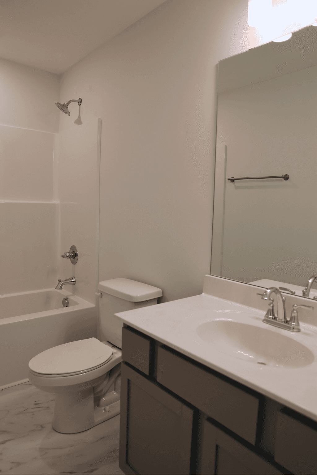 2.2BR Bedroom 2 Bathroom